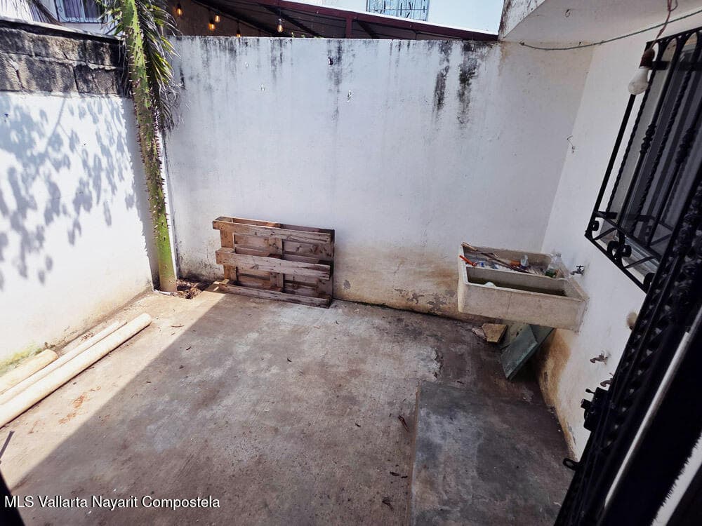 227 Paseo del Palmito 5