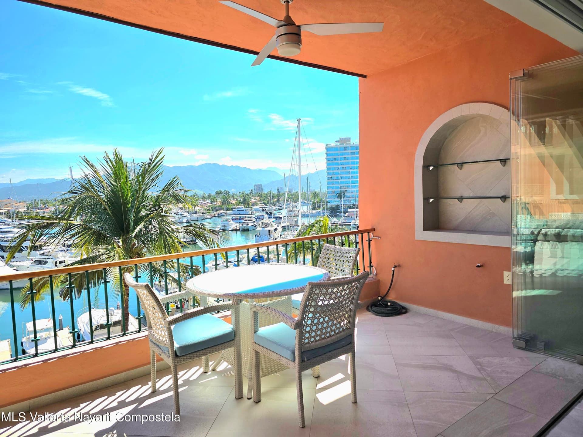 Puesta Del Sol - Marina 23