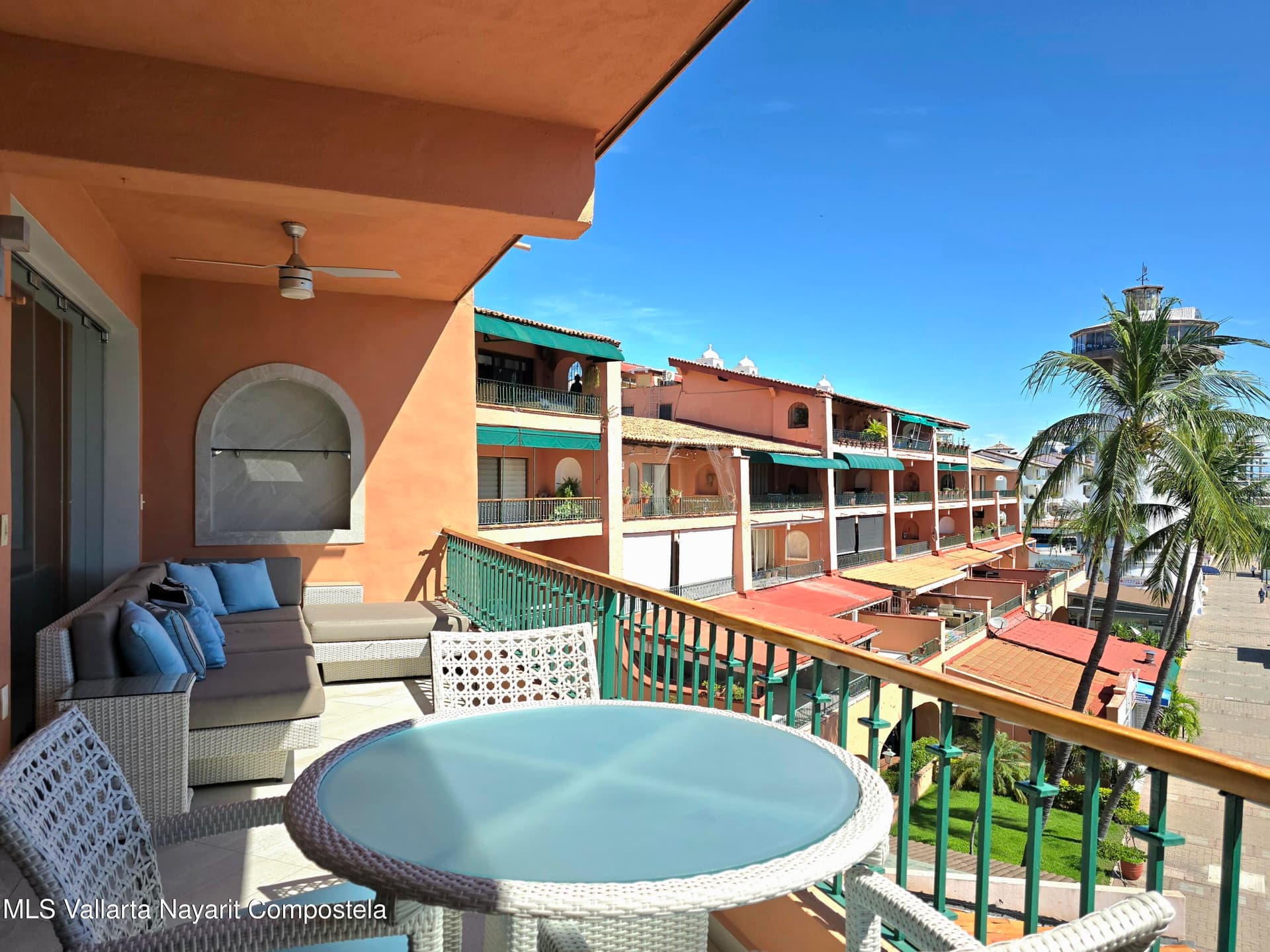 Puesta Del Sol - Marina 24