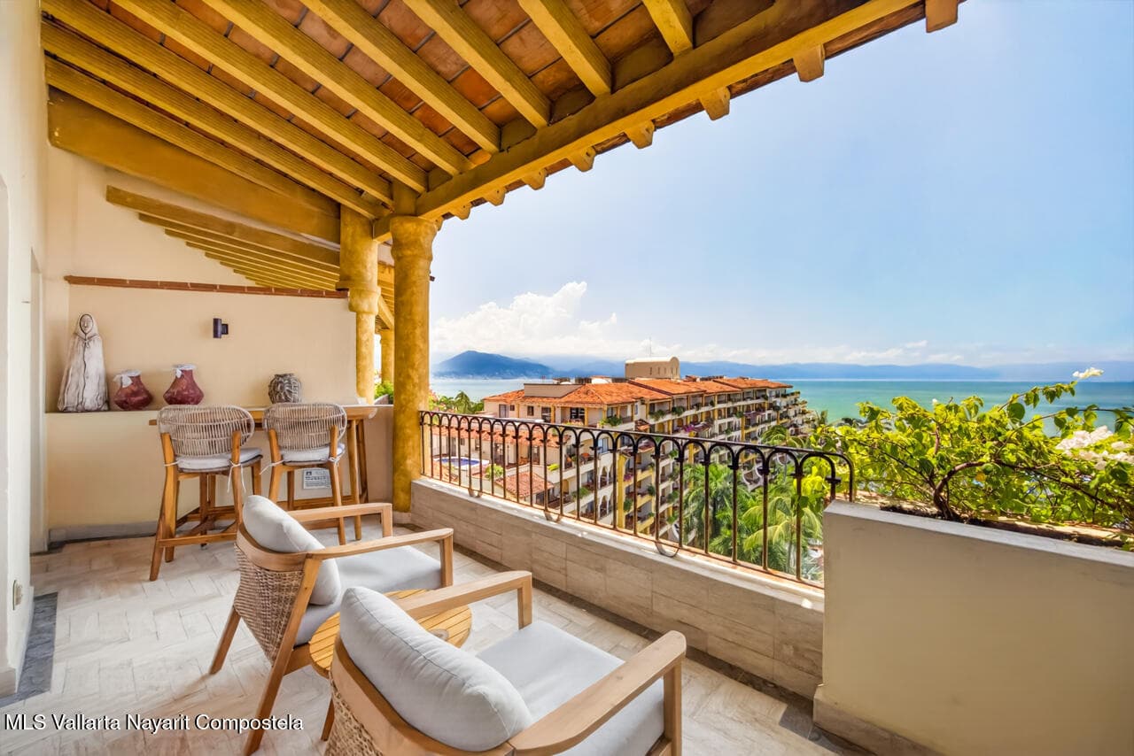 Velas Vallarta 3