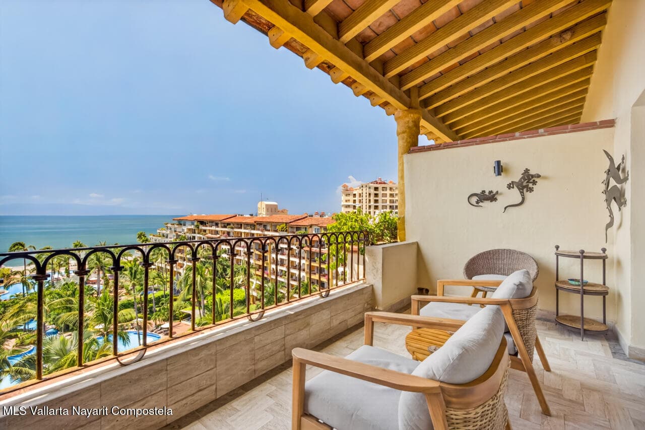 Velas Vallarta 4