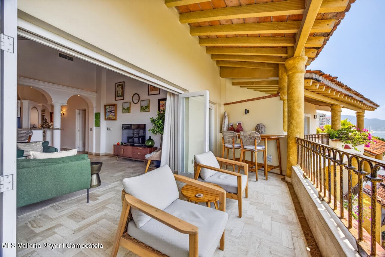 Velas Vallarta 31