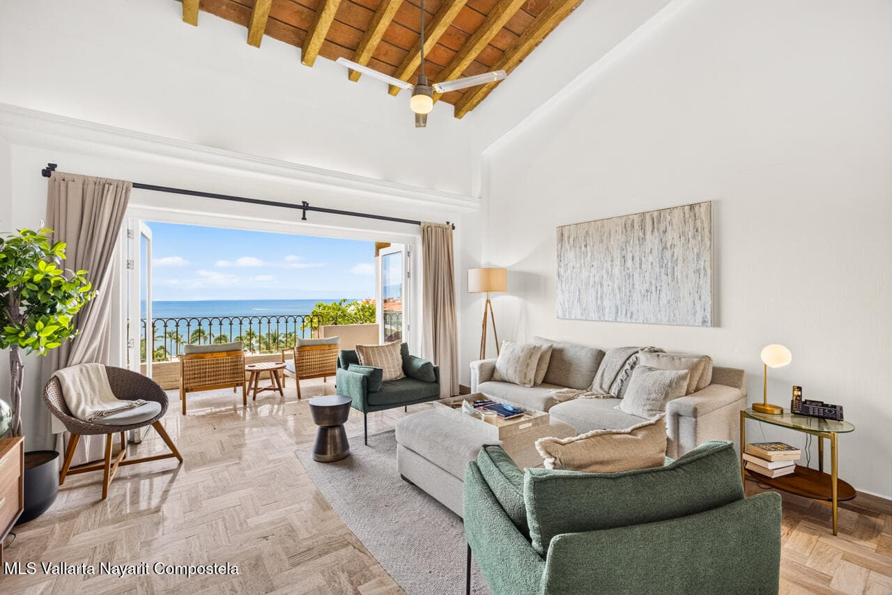 Velas Vallarta 6