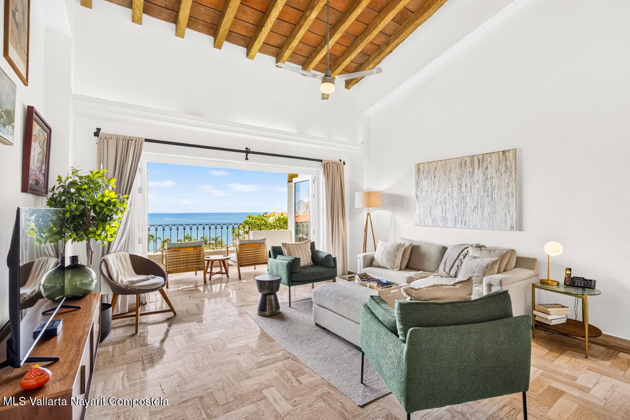 Velas Vallarta 9