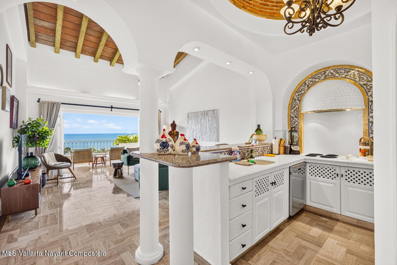 Velas Vallarta 16