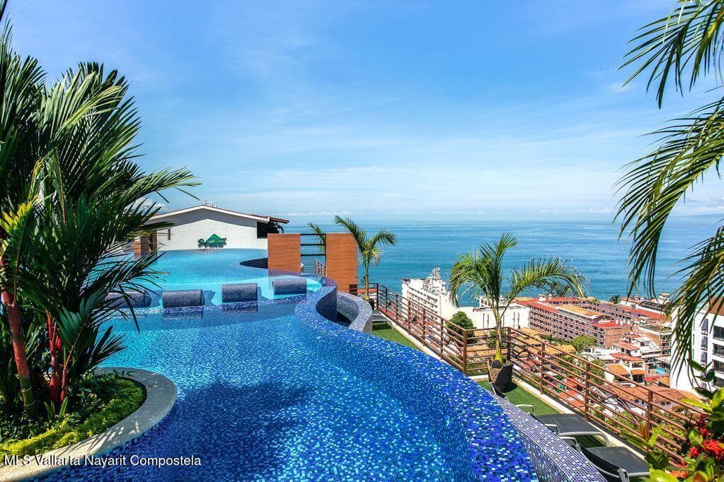 Residences by Pinnacle 4