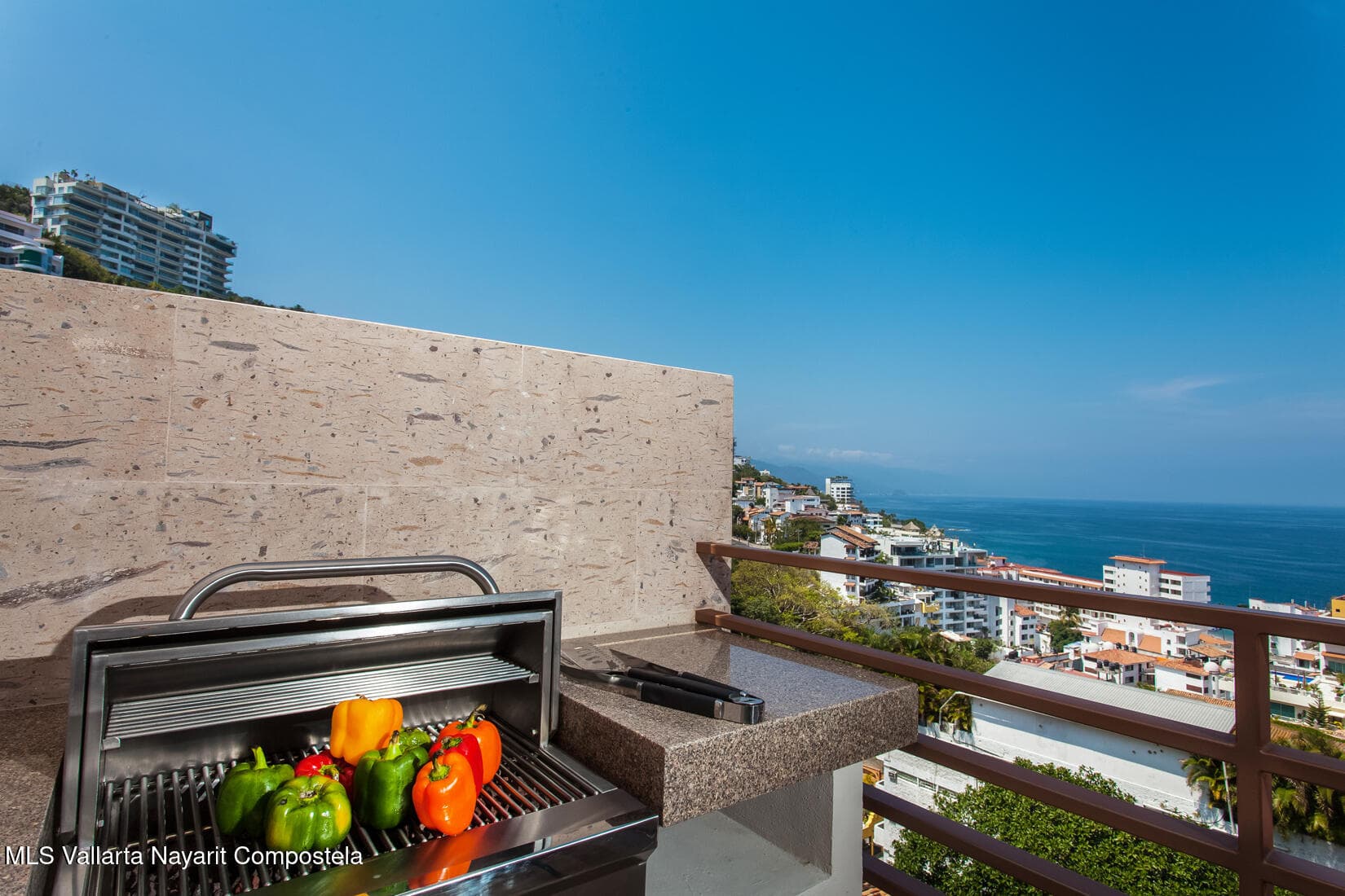 Residences by Pinnacle 15