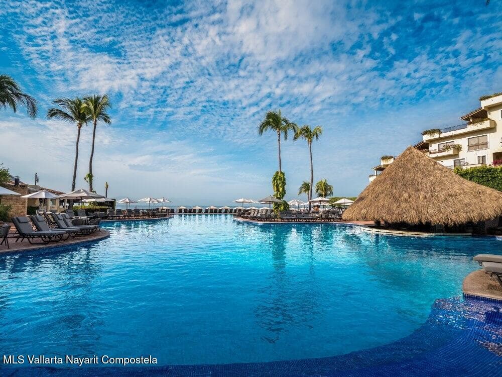 Velas Vallarta 32