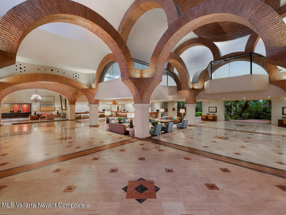 Velas Vallarta 35