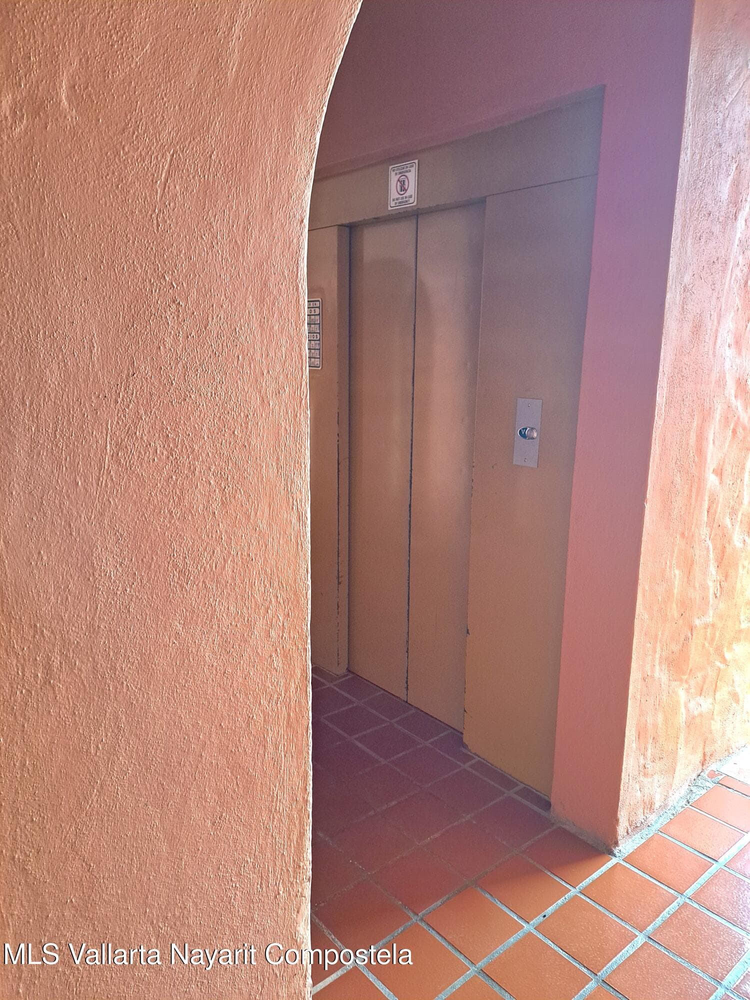 Puesta Del Sol - Marina 20