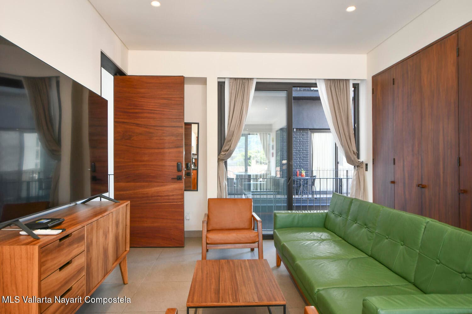 The Colonial 5