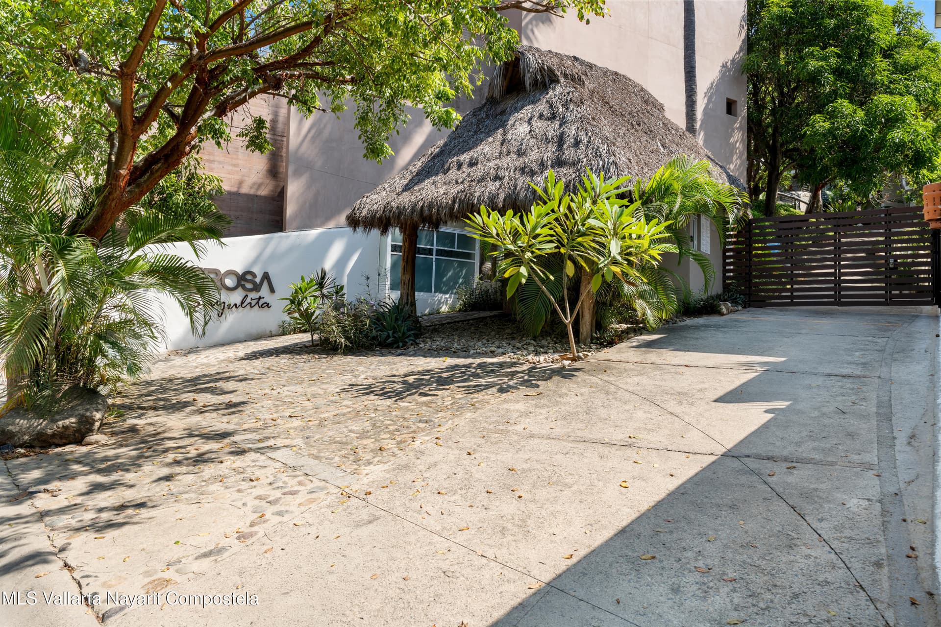 132 Ave del Palmar 33