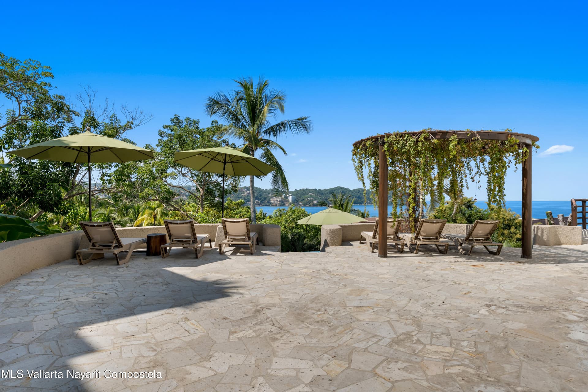 132 Ave del Palmar 24
