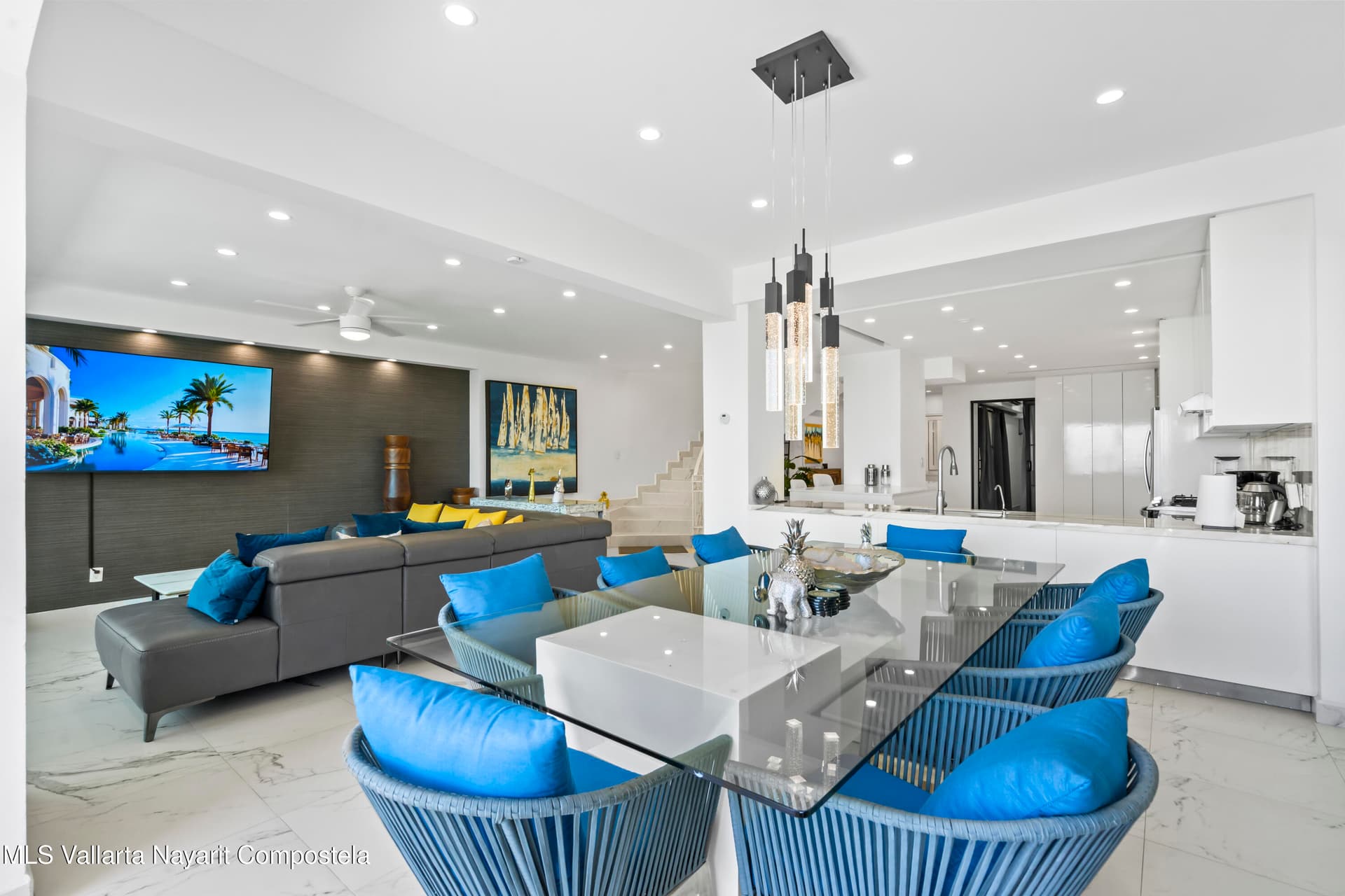 Bay View Grand 8