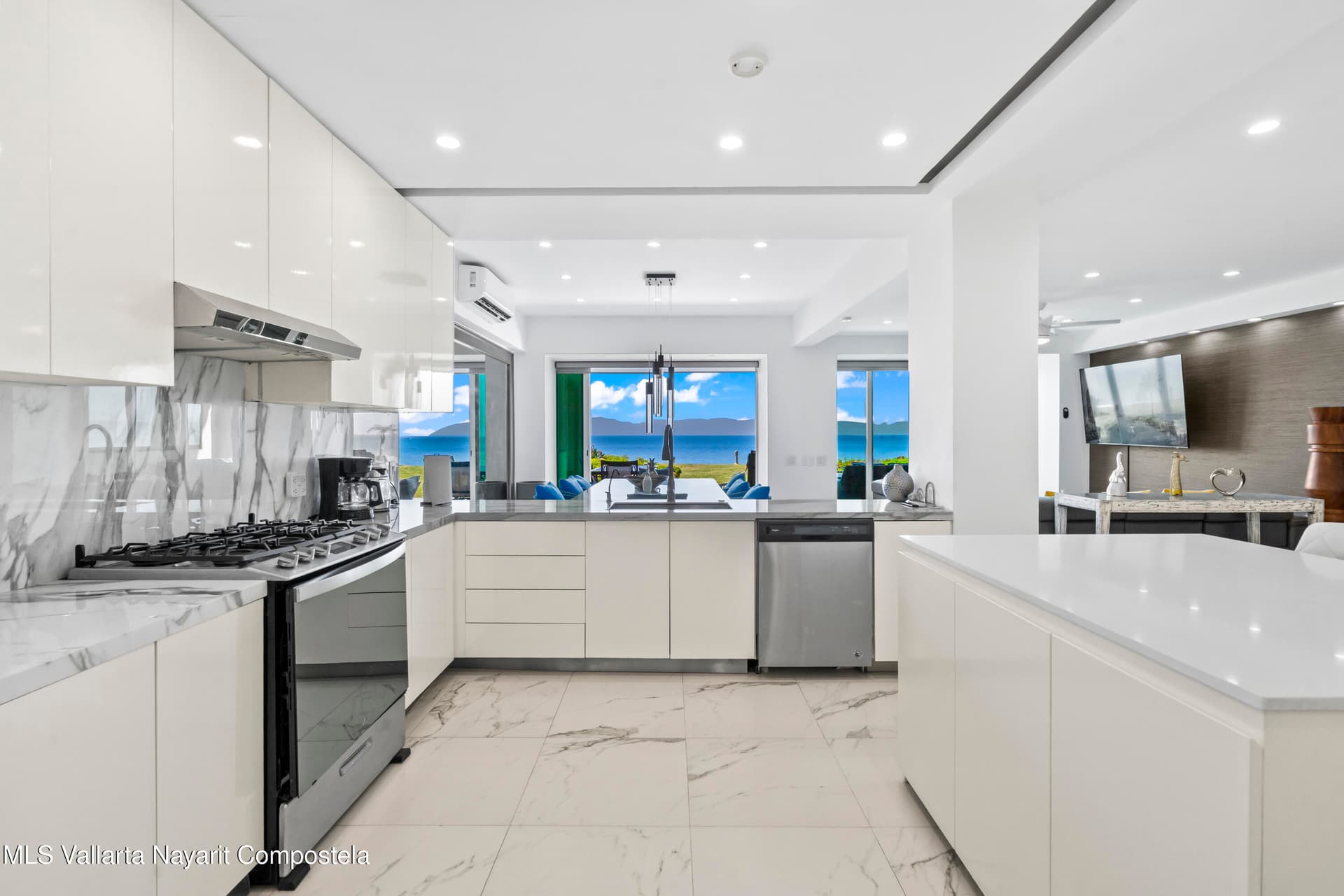 Bay View Grand 7