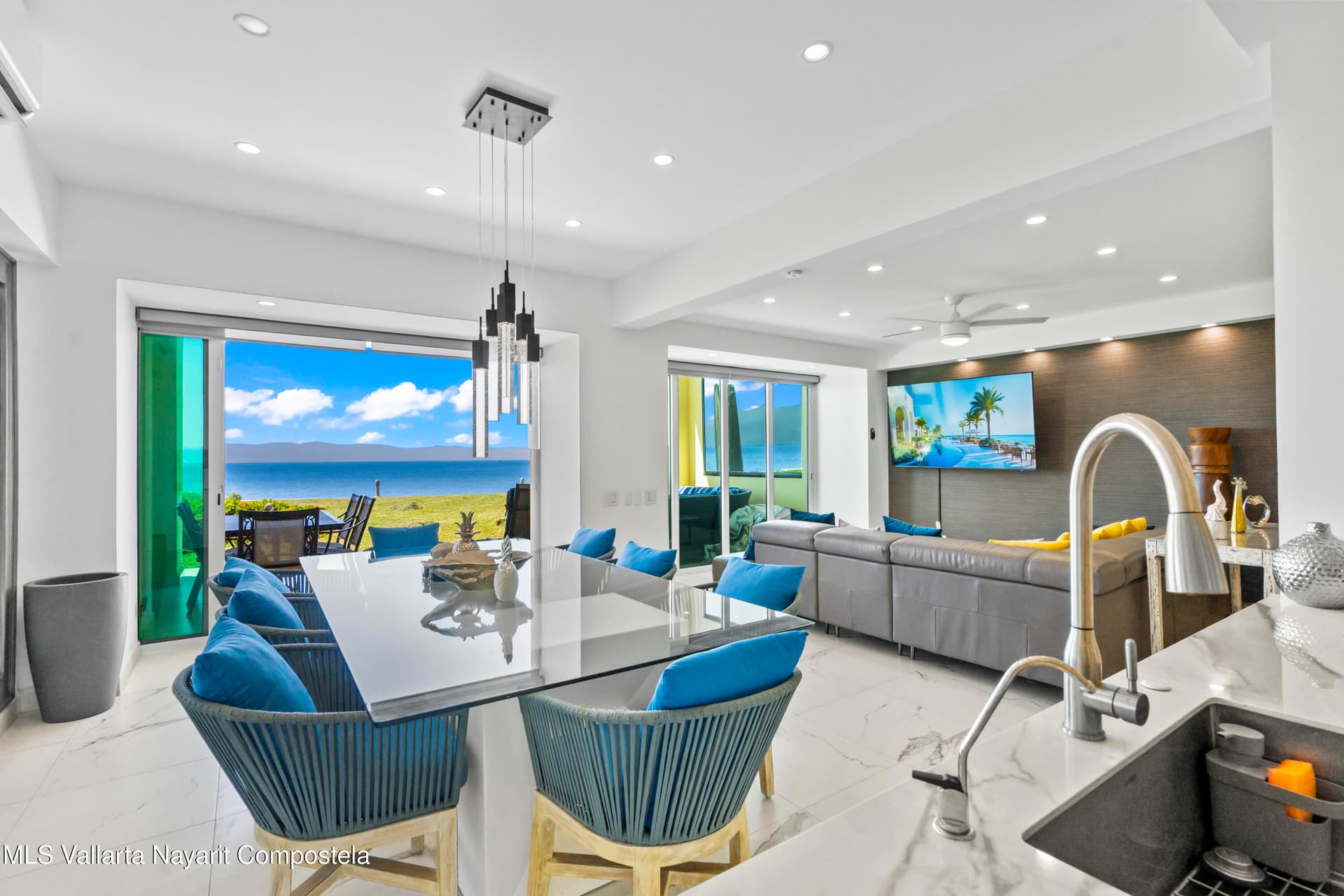 Bay View Grand 16