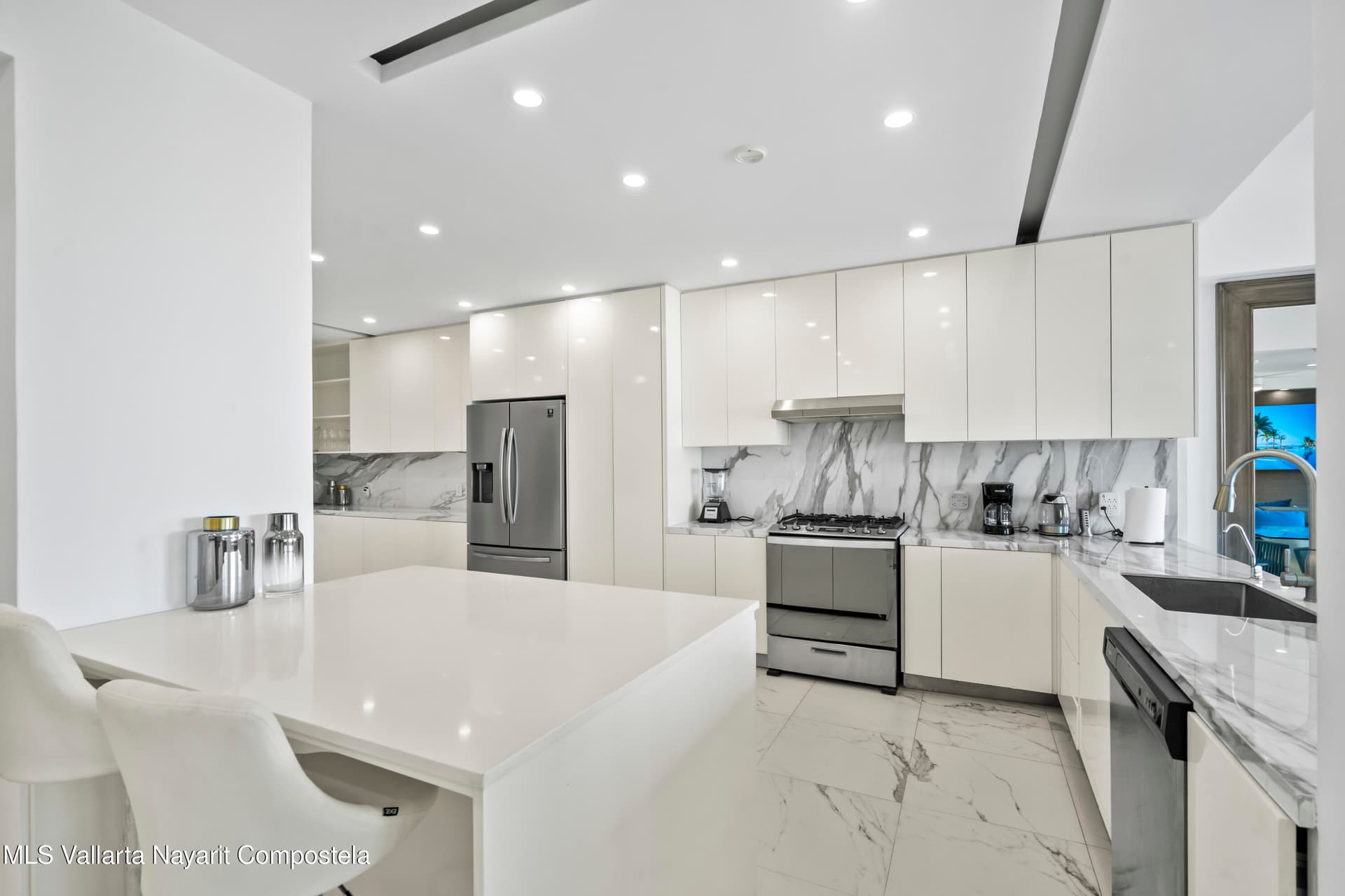 Bay View Grand 17