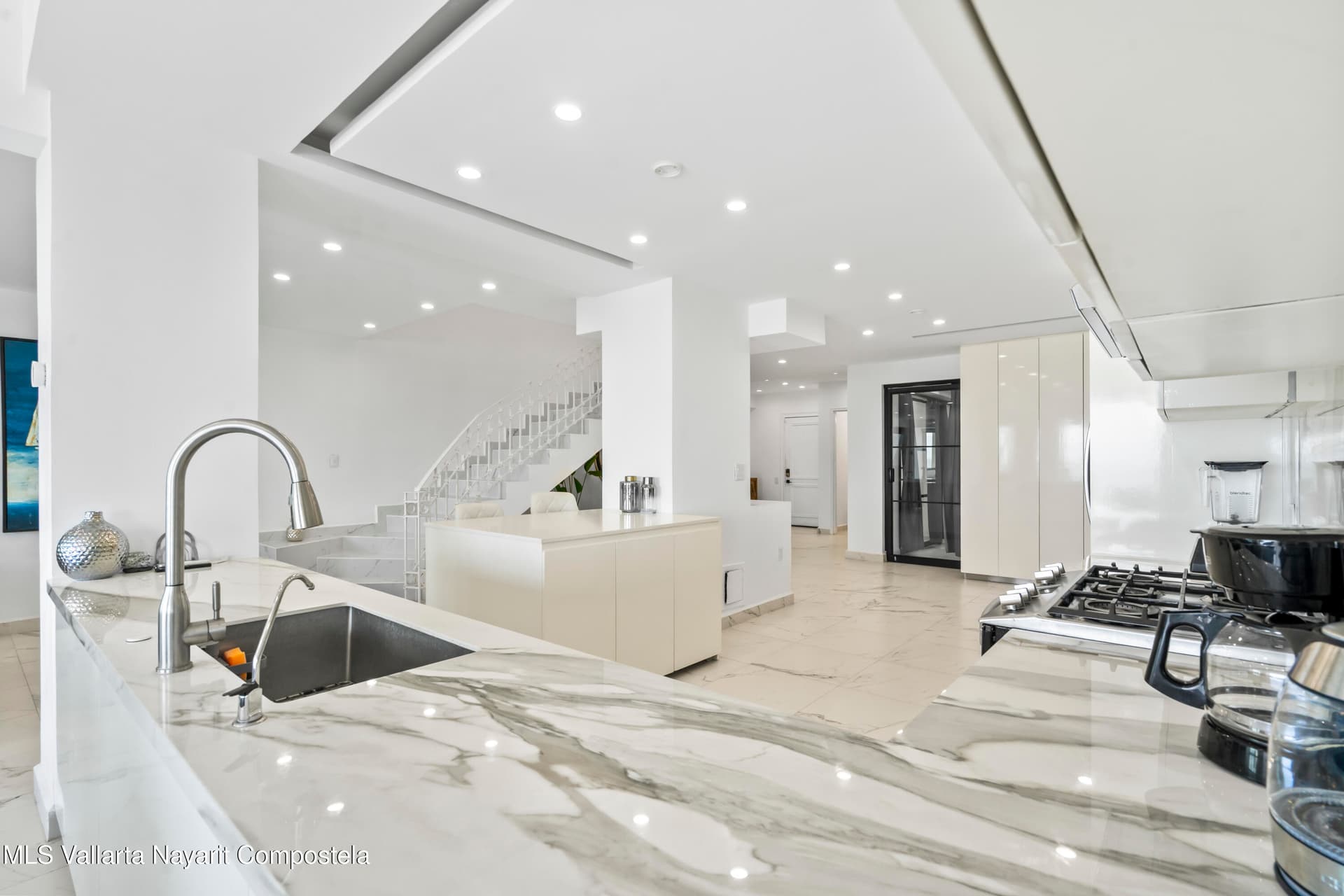 Bay View Grand 18