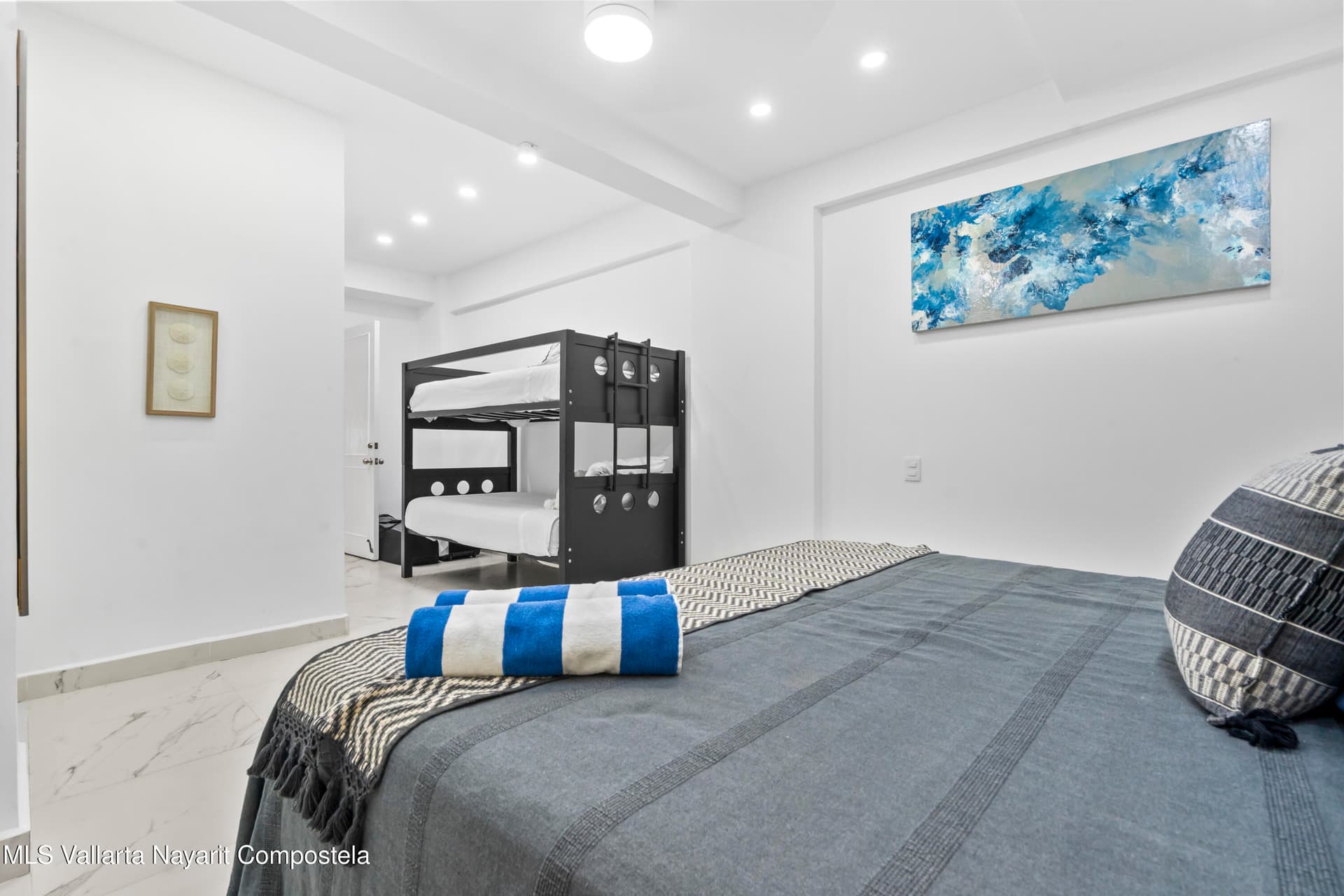 Bay View Grand 30