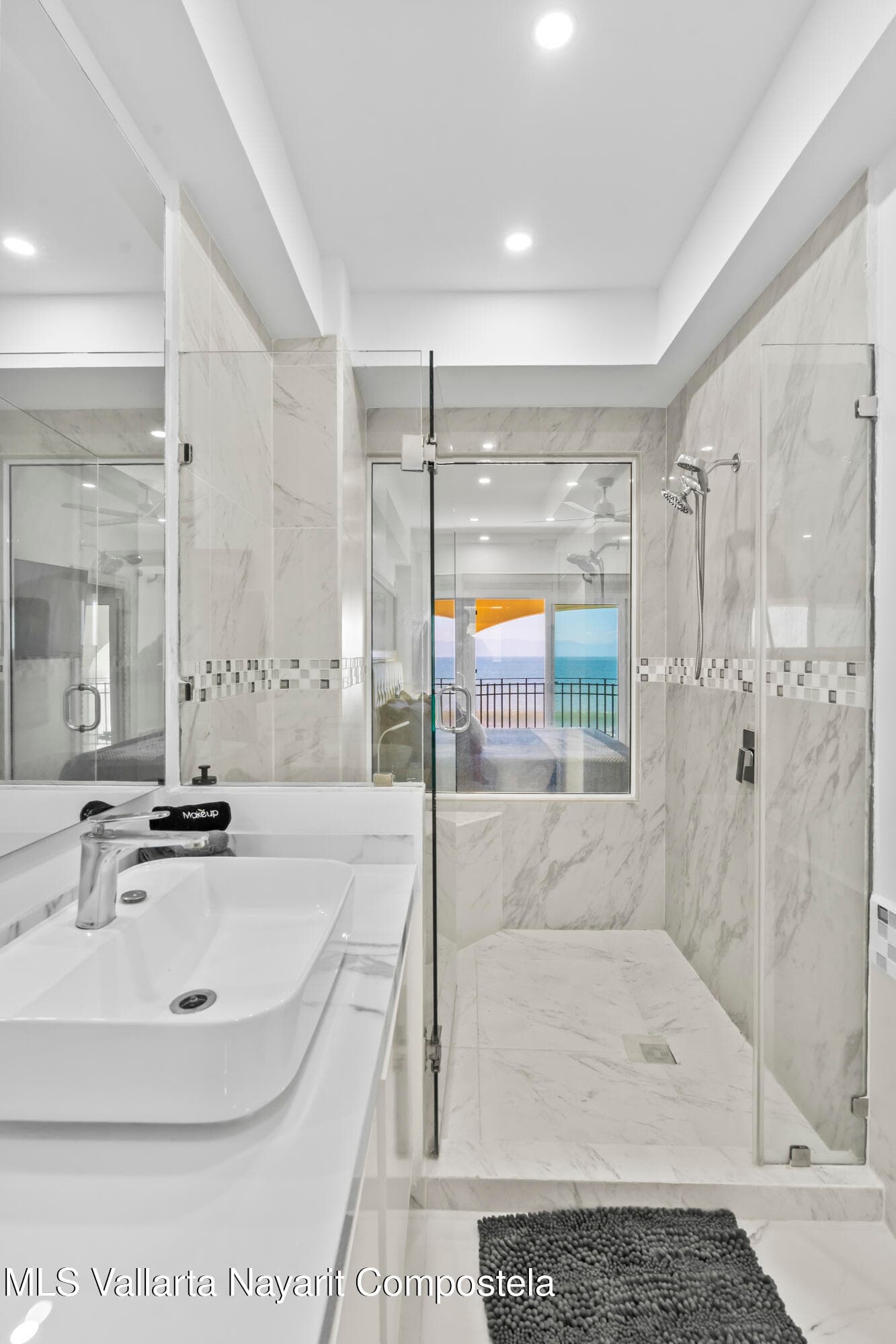 Bay View Grand 31