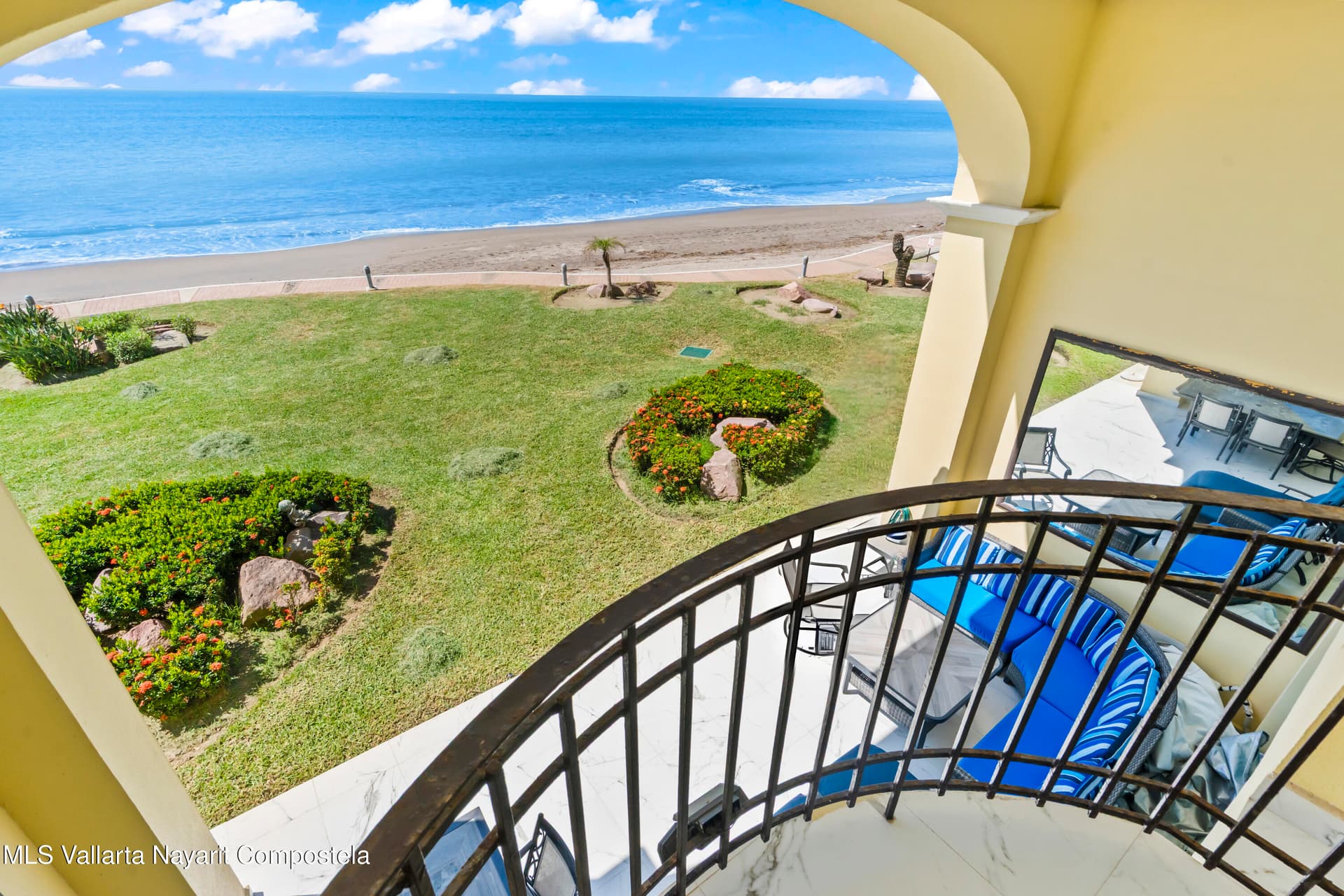 Bay View Grand 21