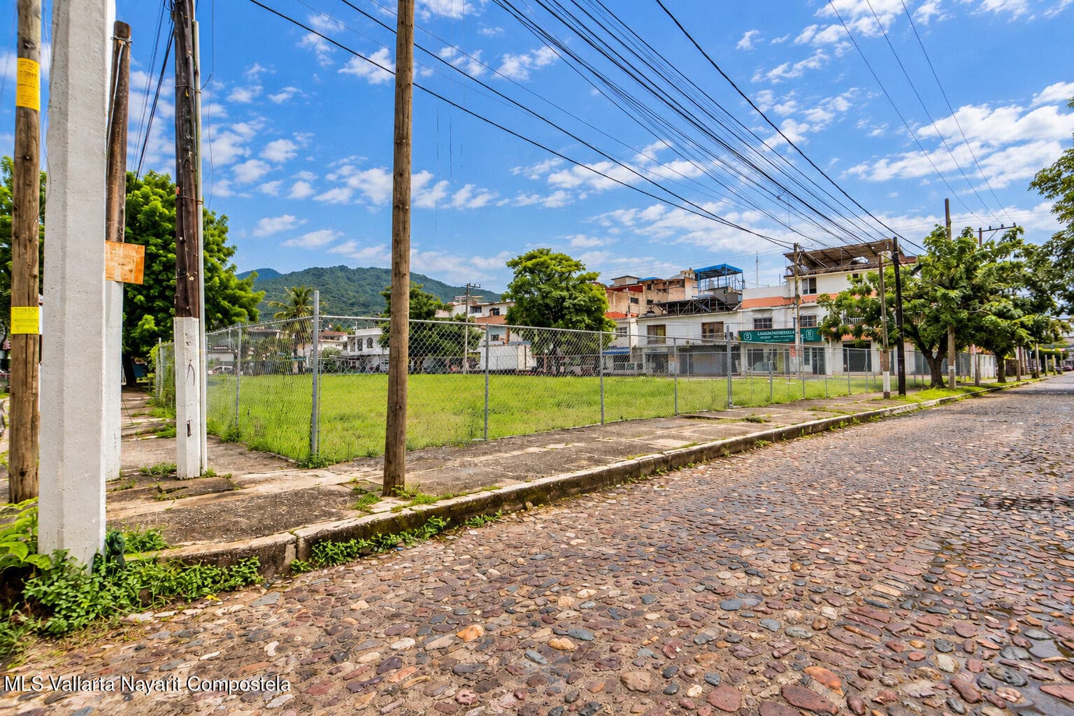 651 Av. Francisco Villa 2