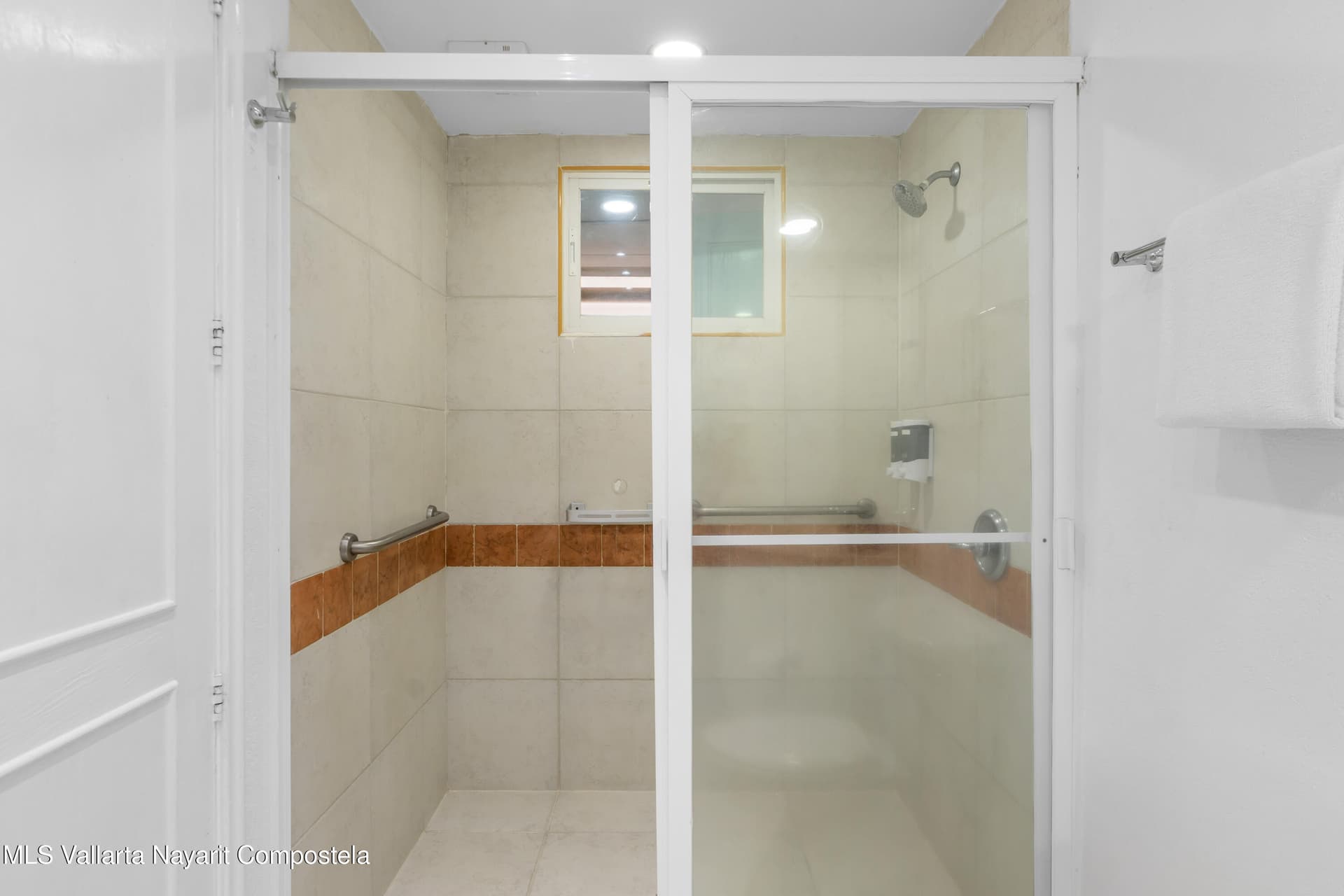Bay View Grand 27