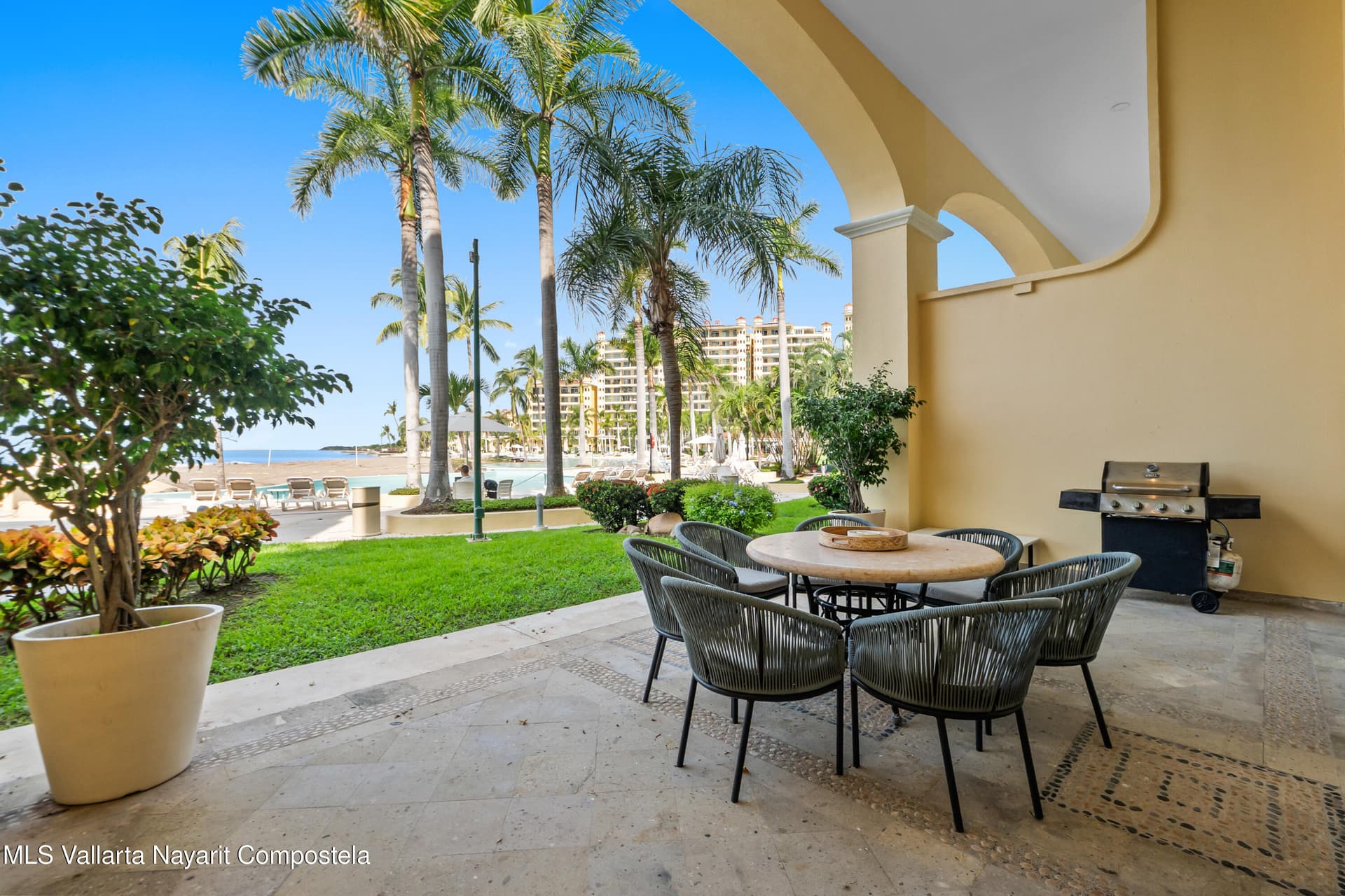 Bay View Grand 14