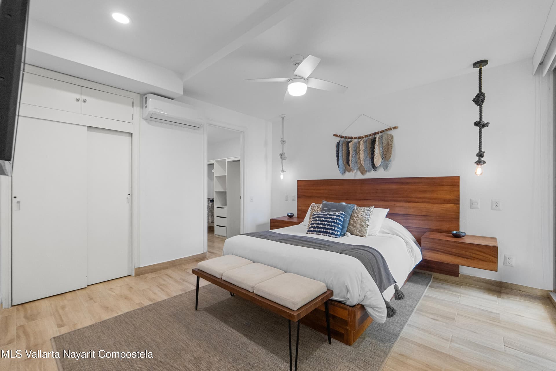 Bay View Grand 24