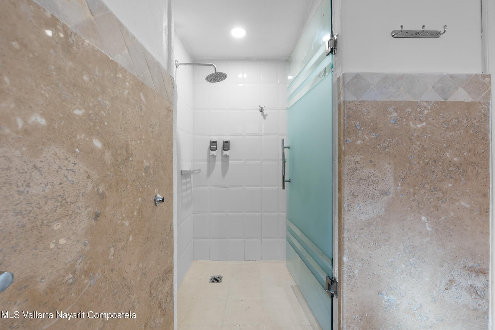 Bay View Grand 33