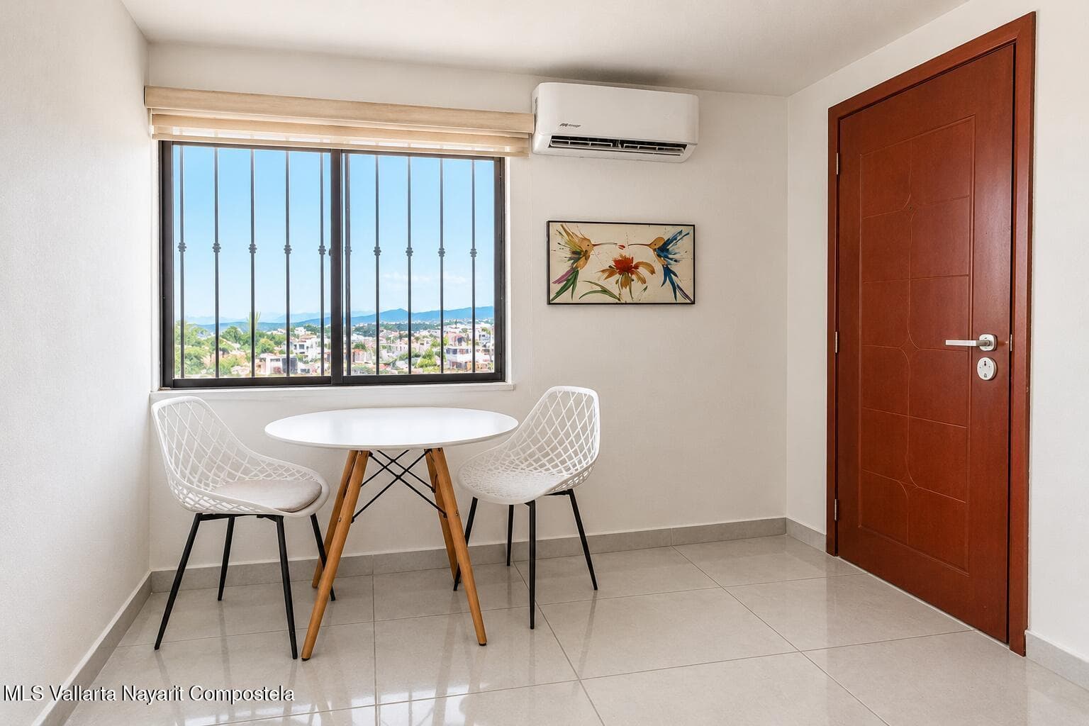 200 Paseo de las Palmas 4