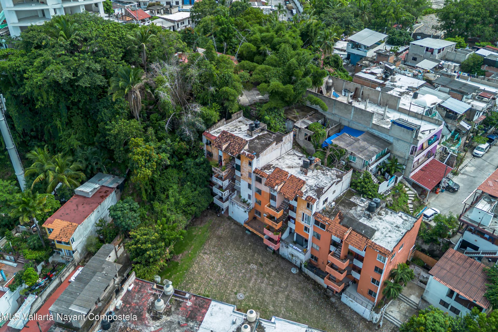 200 Paseo de las Palmas 5