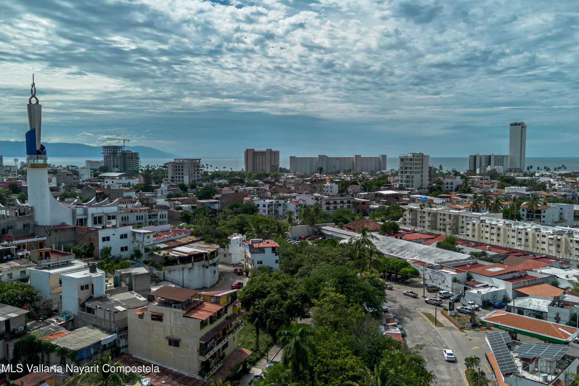 200 Paseo de las Palmas 10