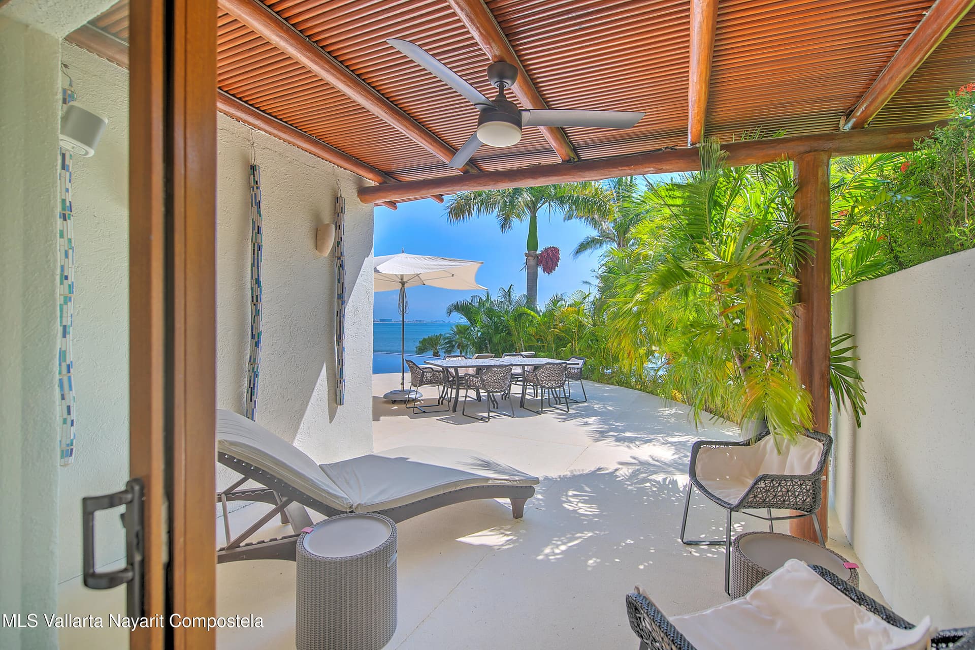 Punta Esmeralda 15