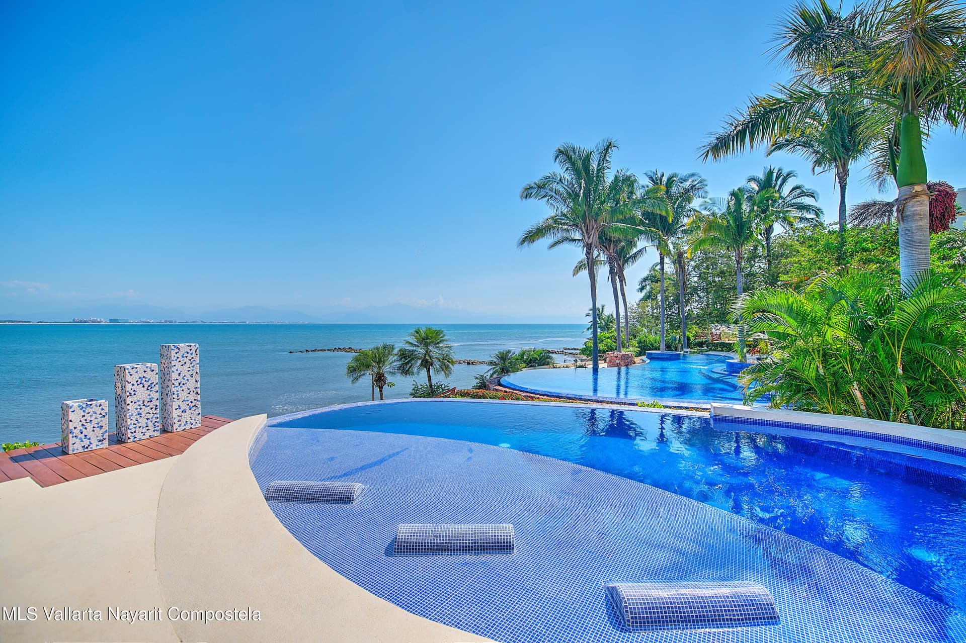 Punta Esmeralda 21
