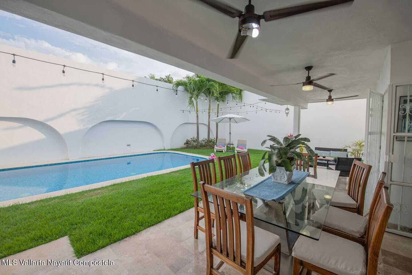 House in Francisco Villa East