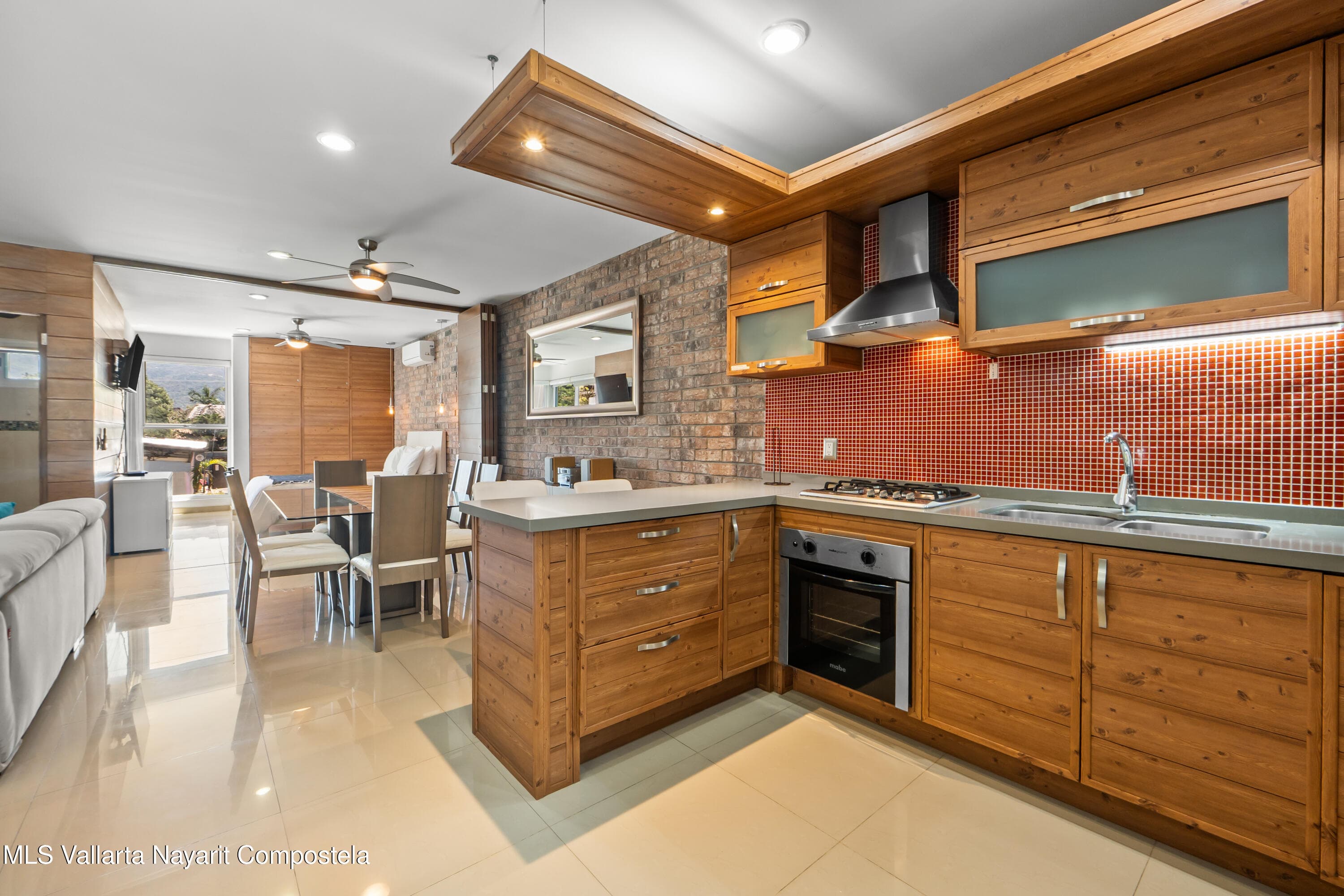 Loft 256