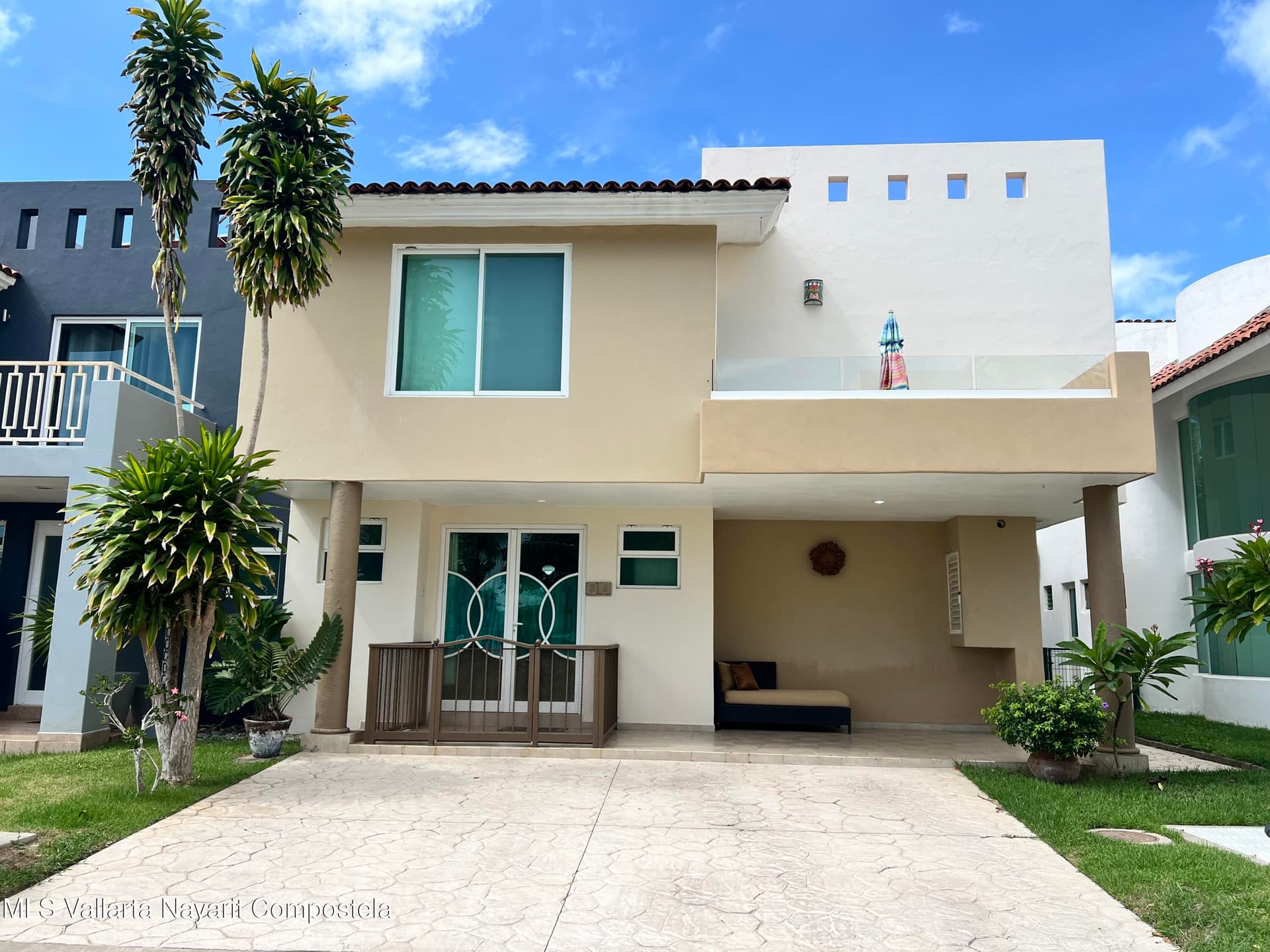 House in Flamingos