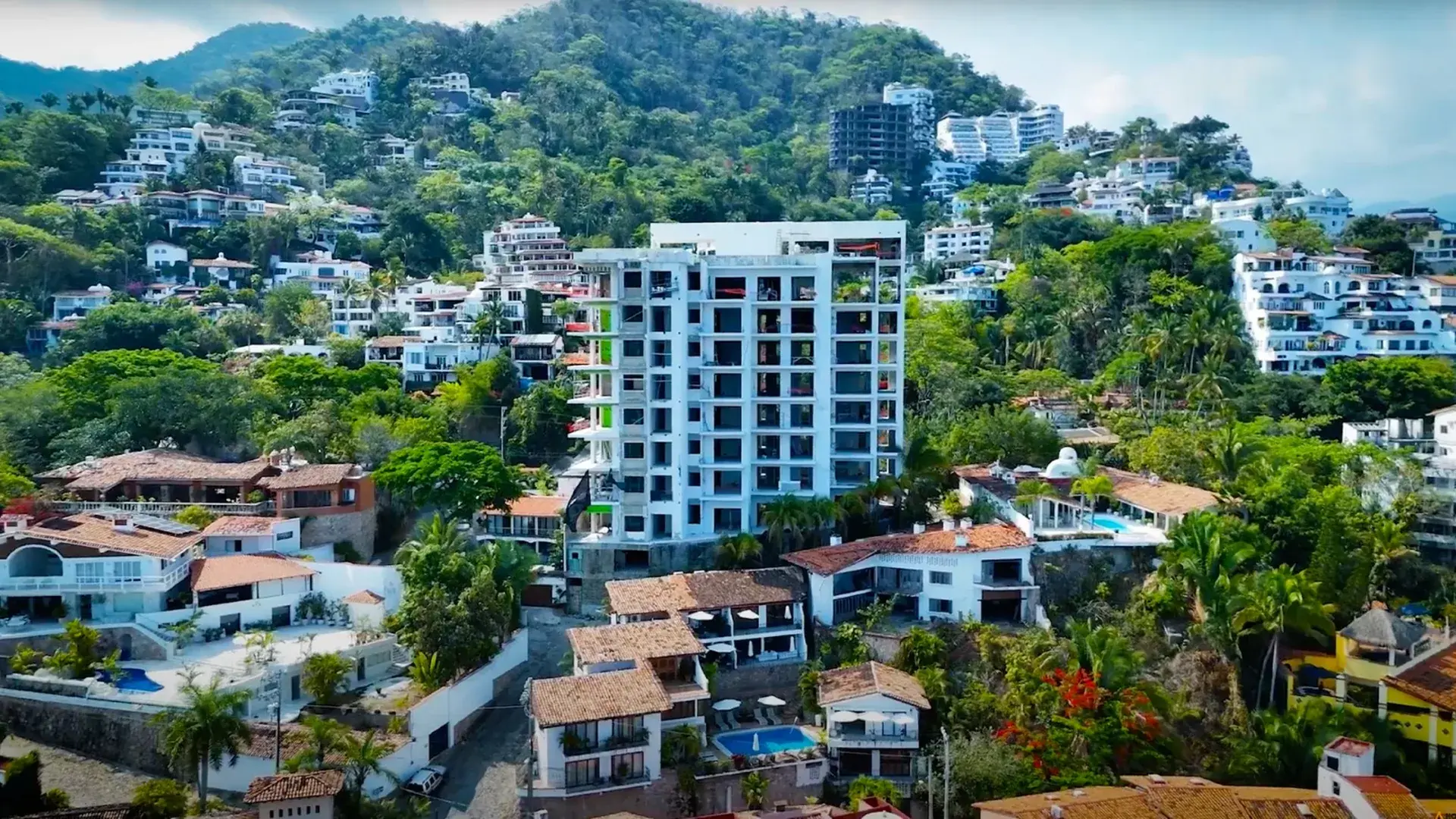 Carmelina - Condominios en preventa frente al mar en Puerto Vallarta