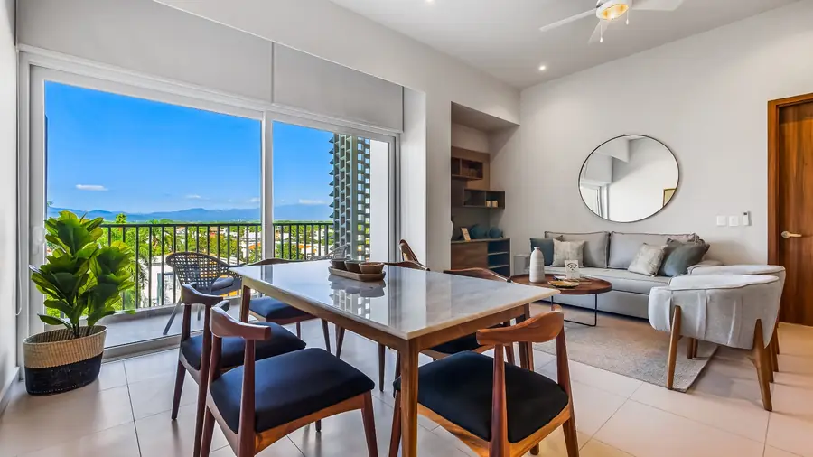 Living-dining area